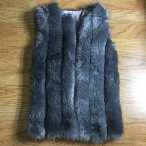 Gray Fur Vest Size Small - Picture 2 of 5
